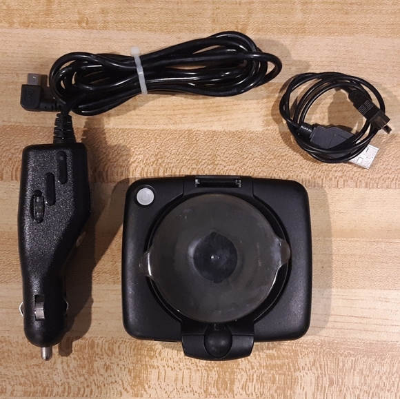 TOM TOM EASE GPS NAVIGATION 3.5" TOUCHSCREEN CAR KIT & MINI USB FOR PC UPDATES - Picture 4 of 7